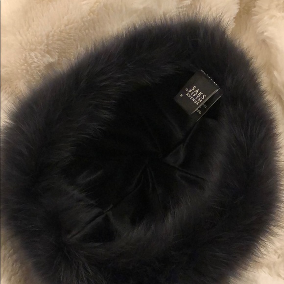 Saks 5th ave fur salon hat - Picture 6 of 8